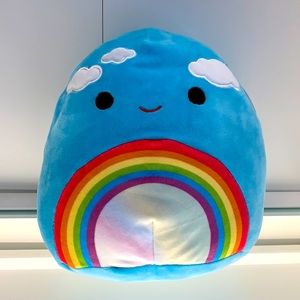 Vera the rainbow 8” Squishmallow!